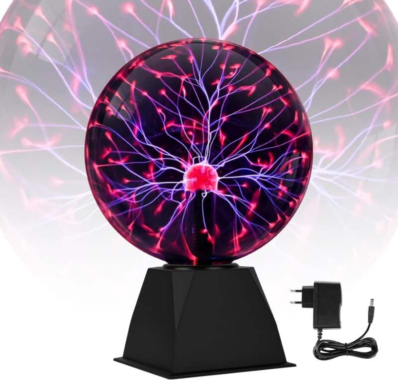 Stor plasmakugle med farvede elektriske udladninger til fysikforsøg