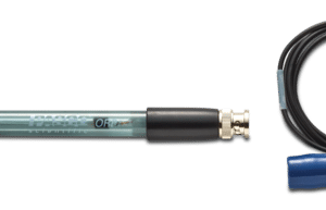 Redox-probe til Wireless pH Sensor har en klar krop med sort hætte og er vist ved siden af et oprullet sort kabel med stik.